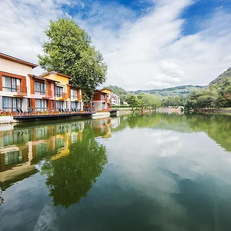 Resort Waterside