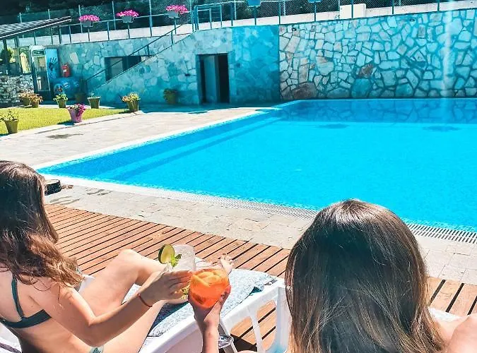 Waterside Θέρετρο