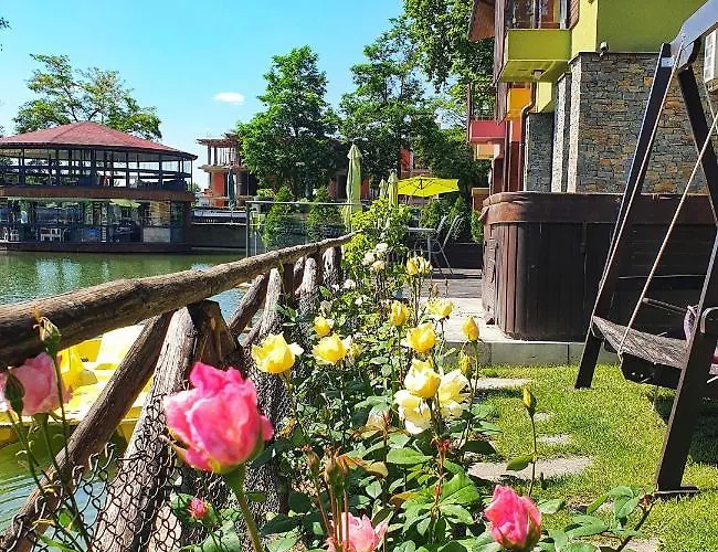 Waterside Feriested 3*